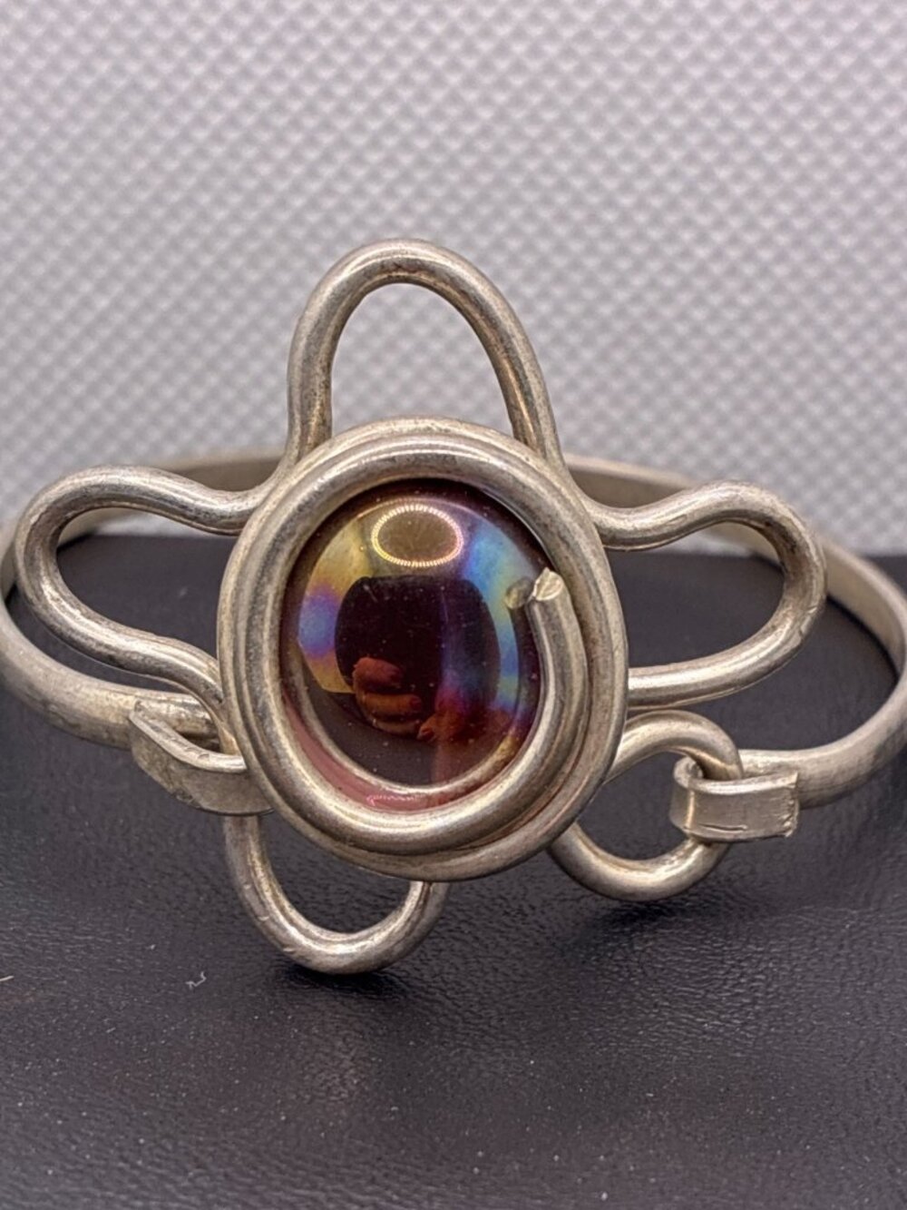 Handcrafted VTG Silver Wire Bracelet Iridescent Purple Glass Stone Unique Flower